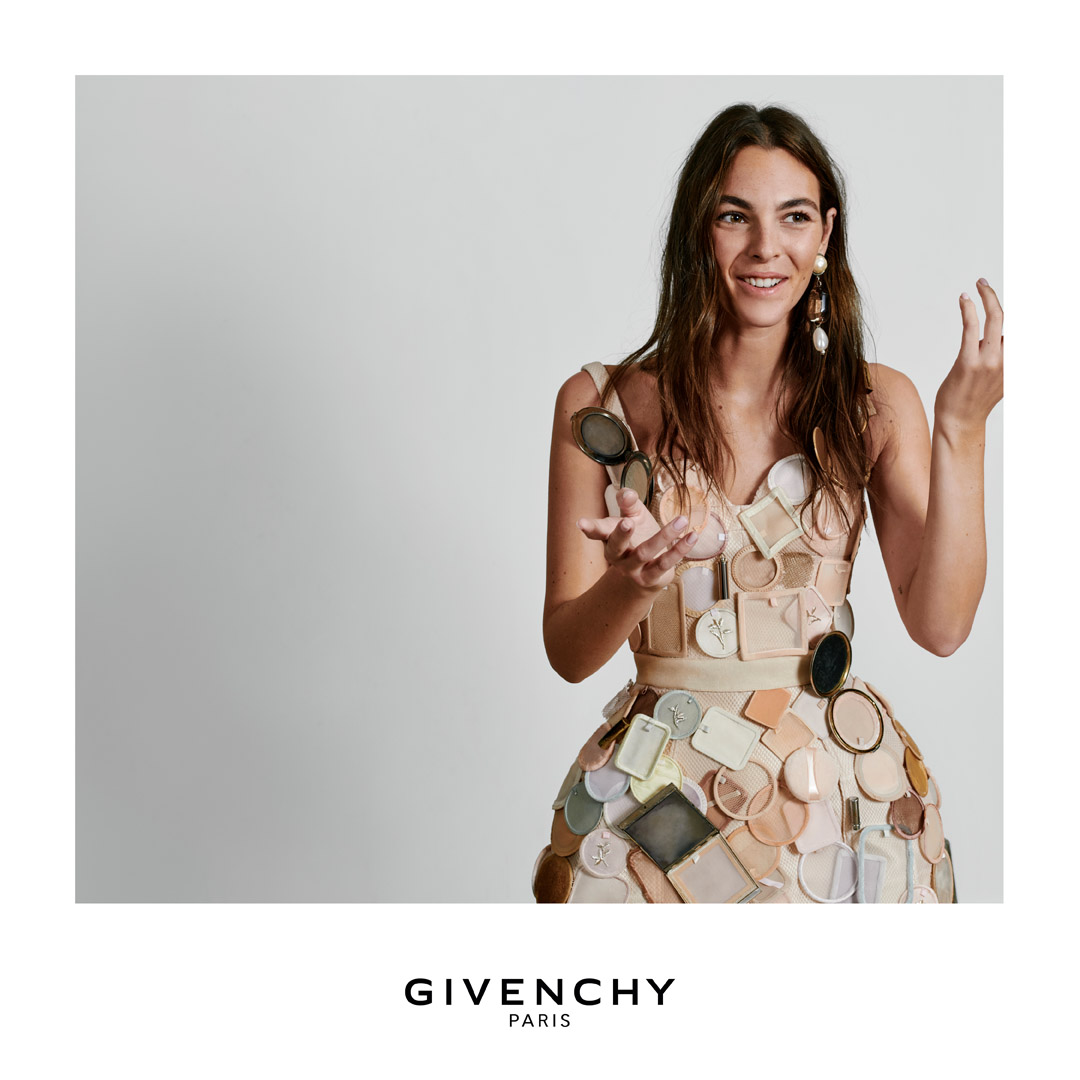 GIVENCHY_FW25_WOMEN_CAMPAIGN_DIGITAL_1x1_04